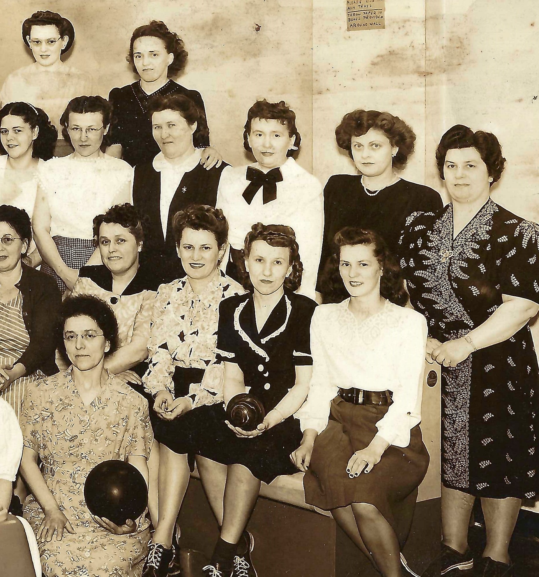 women bowl 04